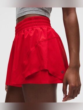 Lululemon Shake it Out Shorts 2.5” Sz Small Oxford Red NWT